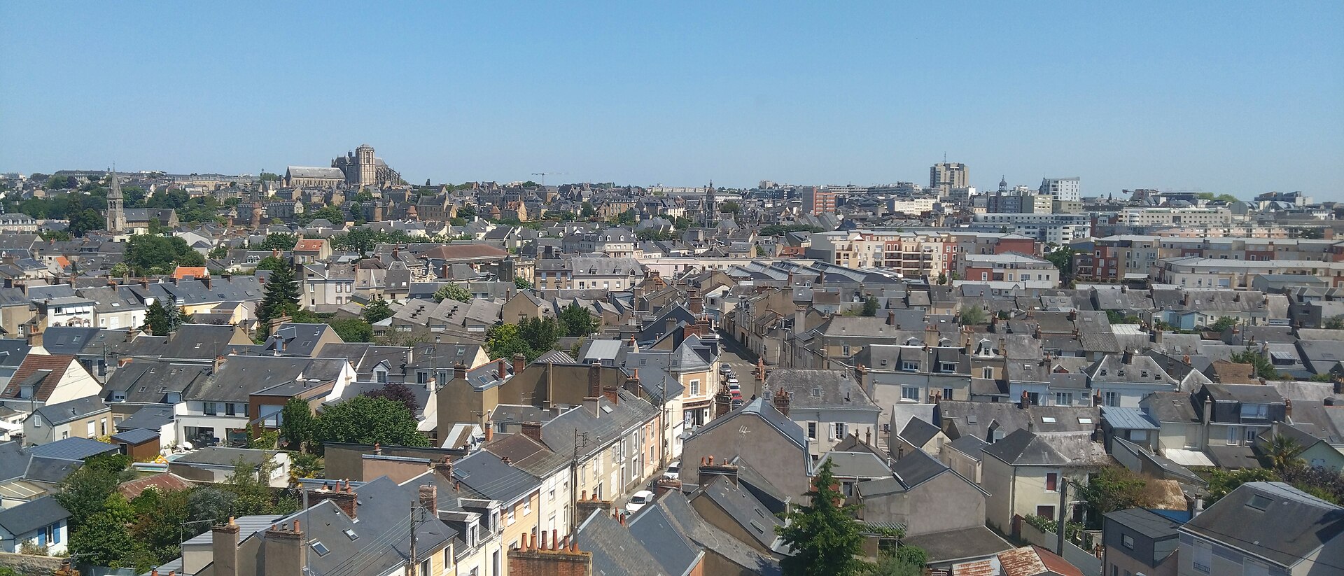 Vue panoramique du centre-ville du Mans